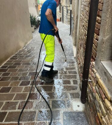 pulizia-strade-aree-pubbliche-pianella (4)